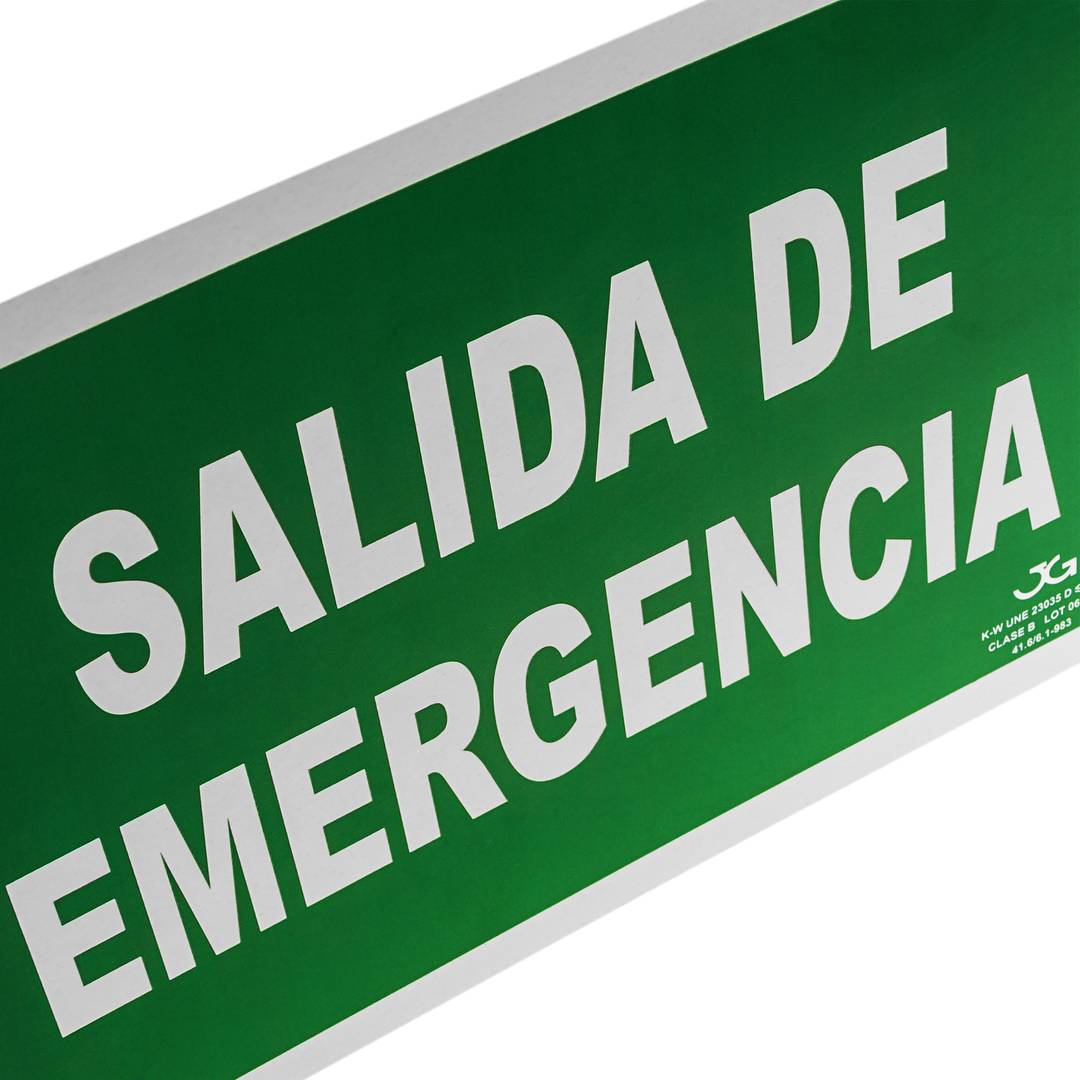 Signe de sortie de secours. Signal d'urgence luminescent de 30 x 21 cm avec SALIDA DE EMERGENCIA