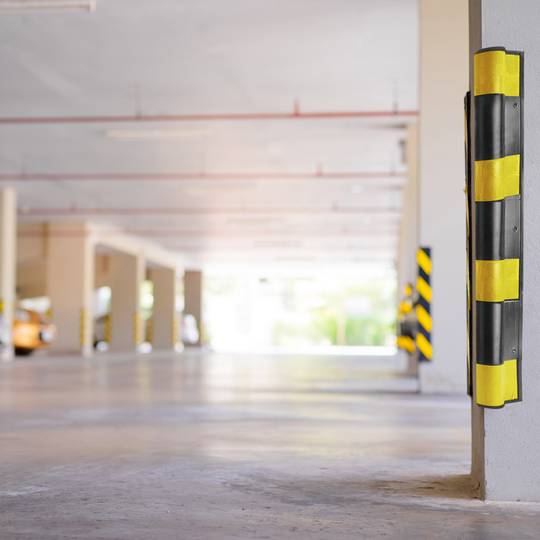 Reflective corner rubber protector for car