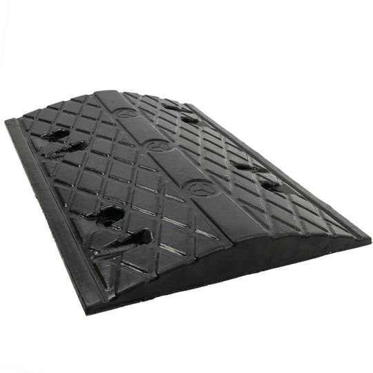 Verkeersdrempel voor zwarte auto's 500x340x50mm