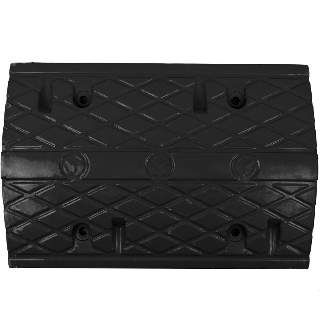 Verkeersdrempel voor zwarte auto's 500x340x50mm
