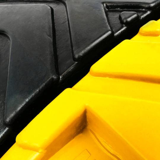 Bremsschwellen Bodenschwellen aus Gummi für Autos 320x500x50mm