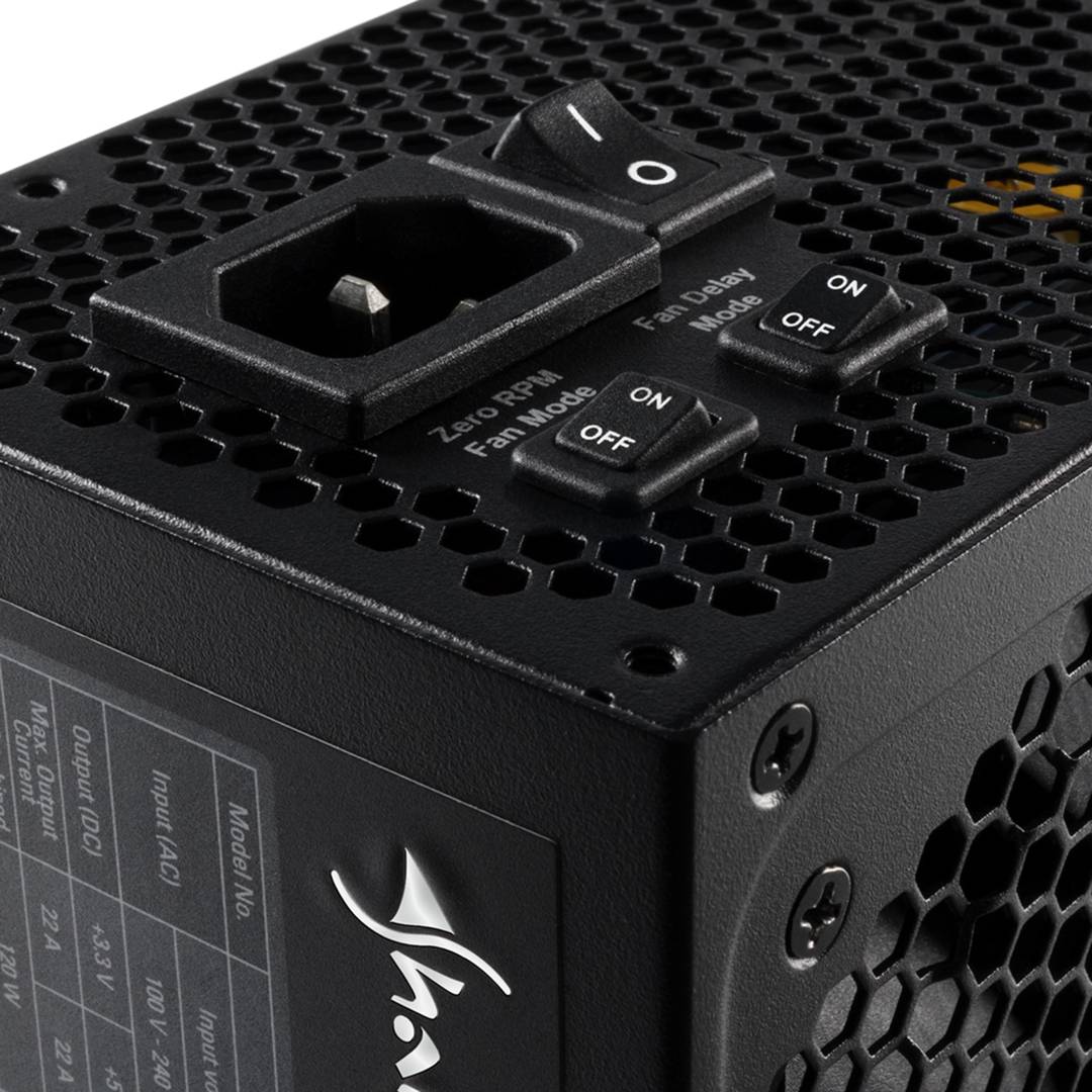 Fonte de alimentação Sharkoon SilentStorm Cool Zero 650W com certificação 80+ Gold na cor preta