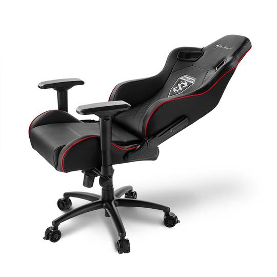 Fotel gamingowy Sharkoon Skiller SGS4 w kolorze czarno-czerwonym