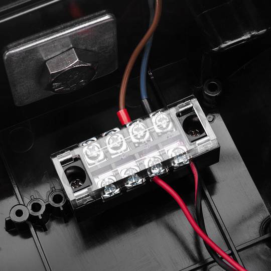 Binnen en buiten verkeerslicht IP65 zwart 1 x 200mm, 12-24V met rood kruisvormig licht