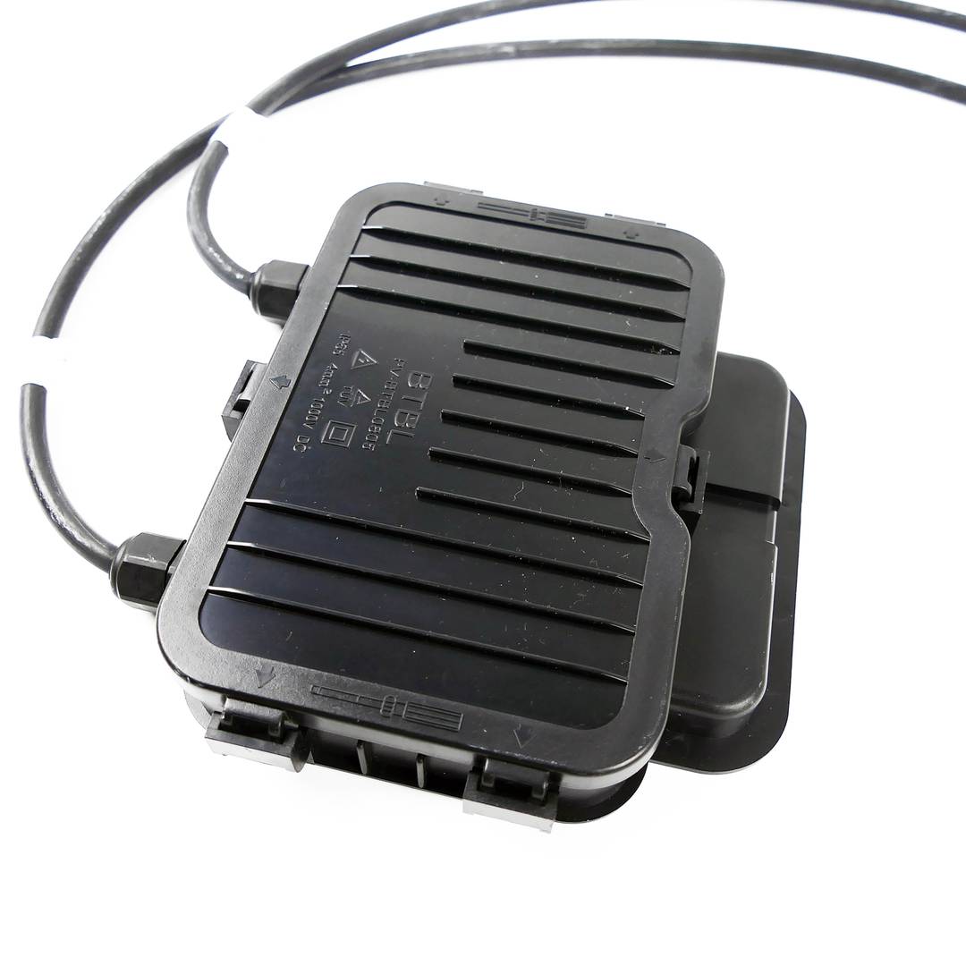 Caja de conexión eléctrica solar fotovoltaica MC4 20A 1000V 135x120mm