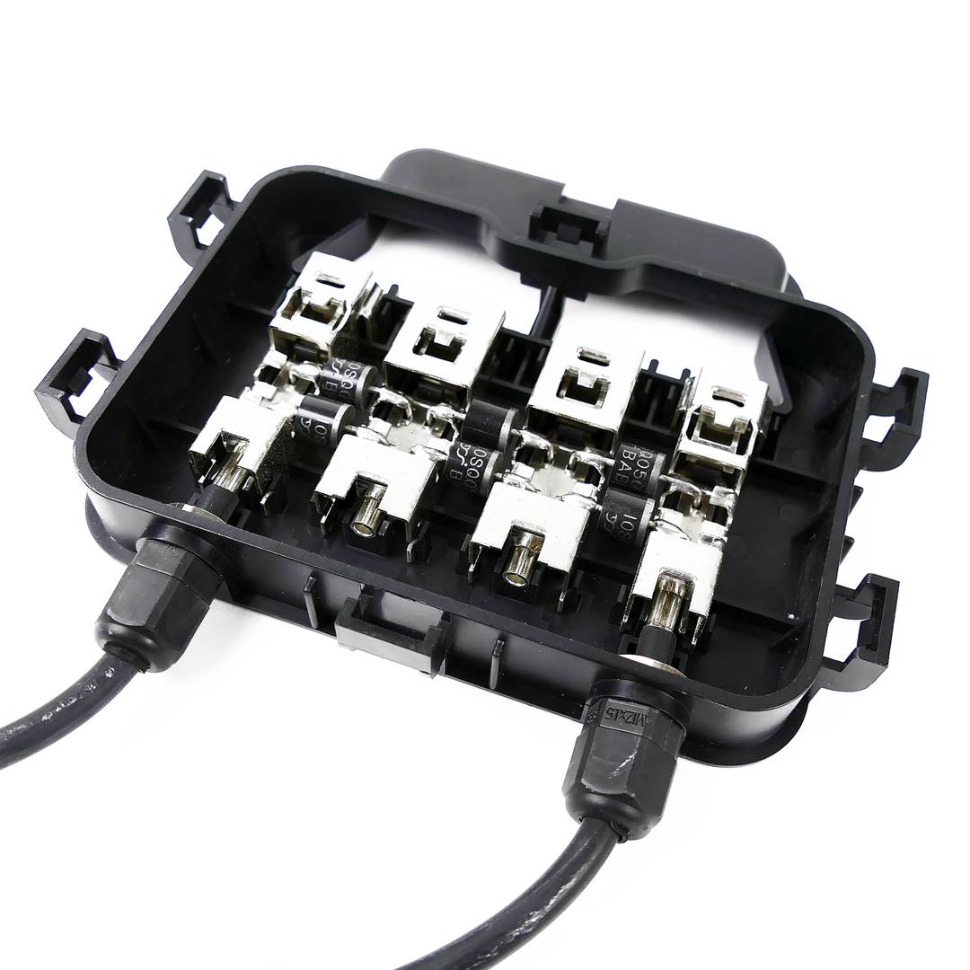 Caja de conexión eléctrica solar fotovoltaica MC4 20A 1000V 135x120mm