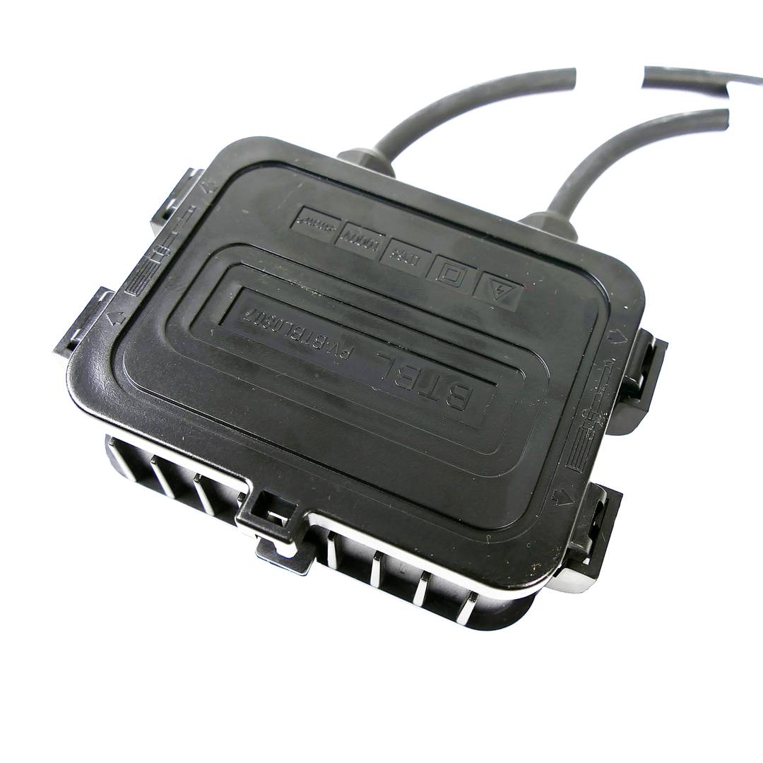 Box photovoltaïque connexion électrique MC4 100-120W 1000V 10A 90x65mm