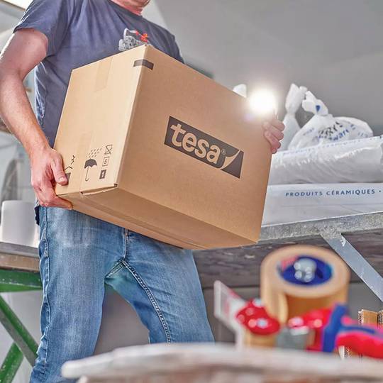 Bruin TESA 56000 plakband met 25 mx 50 mm filamenten