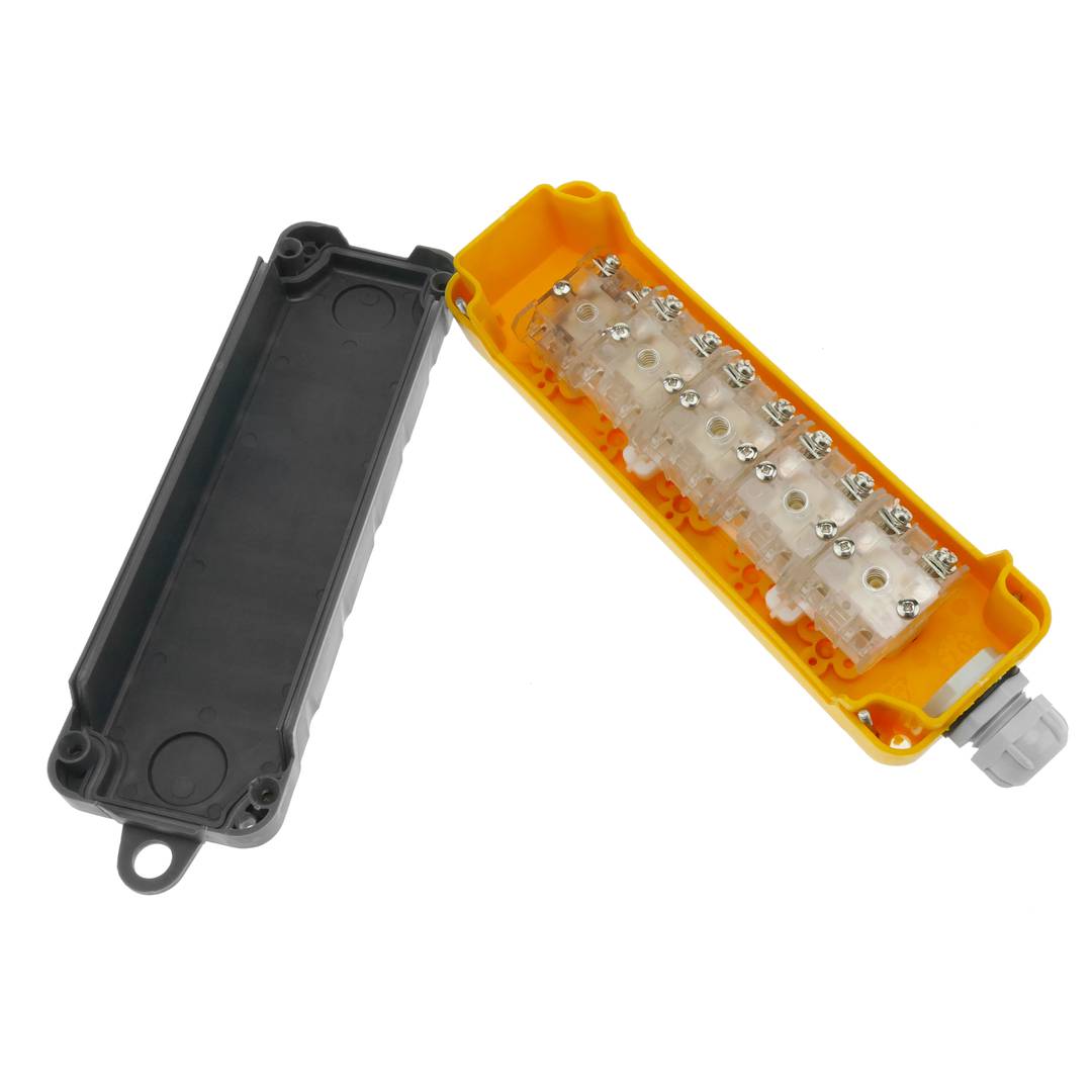 Pudełko z przyciskami chwilowymi 2 + 2 + 1 serii LAY5