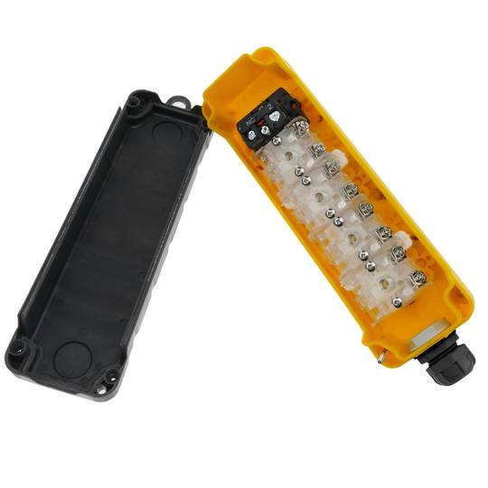 Caixa de controle com 2+2 botões momentâneos e paragem de emergência pela série LAY5