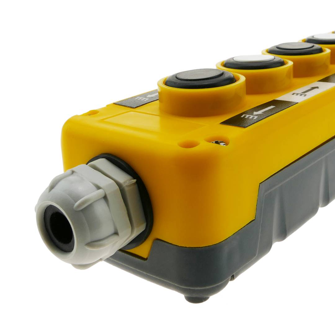 Doos met 2 + 2 + 1 tijdelijke drukknoppen en noodstop uit de LAY5-serie