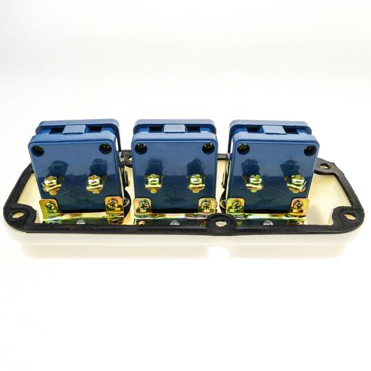 Boîte de commande avec 3 boutons poussoirs momentanés 1NO 1NC LA5821-1