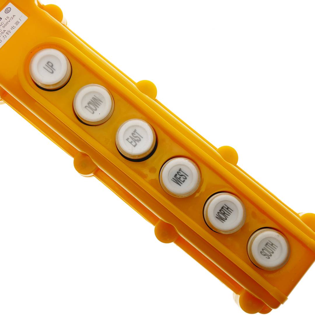 Pudełko z przyciskami chwilowymi 2 + 2 + 2 serii COB 70x50x245mm
