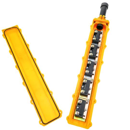 Boîte de commande avec 2+2+2+2+2 boutons poussoirs momentanés série COB