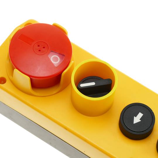 Scatola di controllo con 5 pulsanti momentaneo e arresto d'emergenza e selettore da serie LAY5