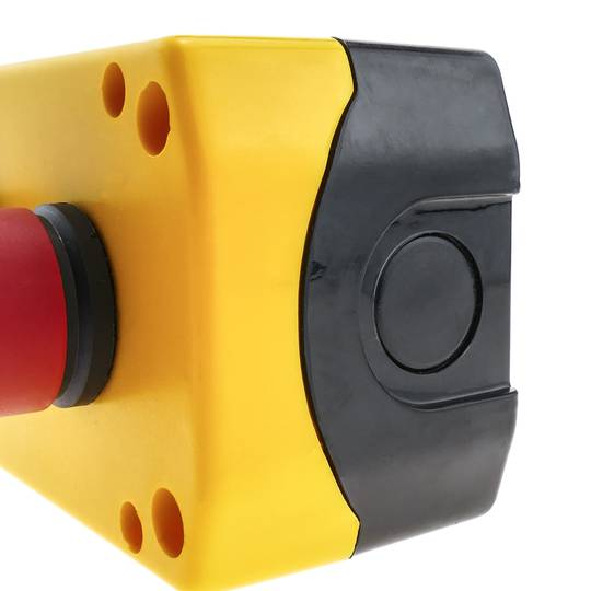 Pudełko z 3 przyciskami chwilowymi i wyłącznikiem awaryjnym serii LAY5