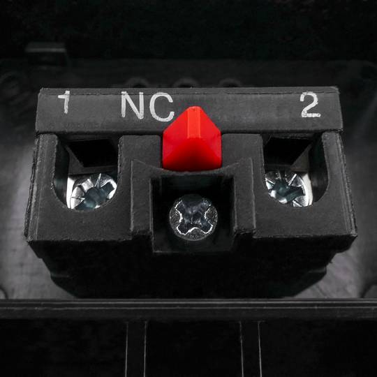 Scatola di controllo con 1 pulsanti momentaneo rosso 1NO STOP