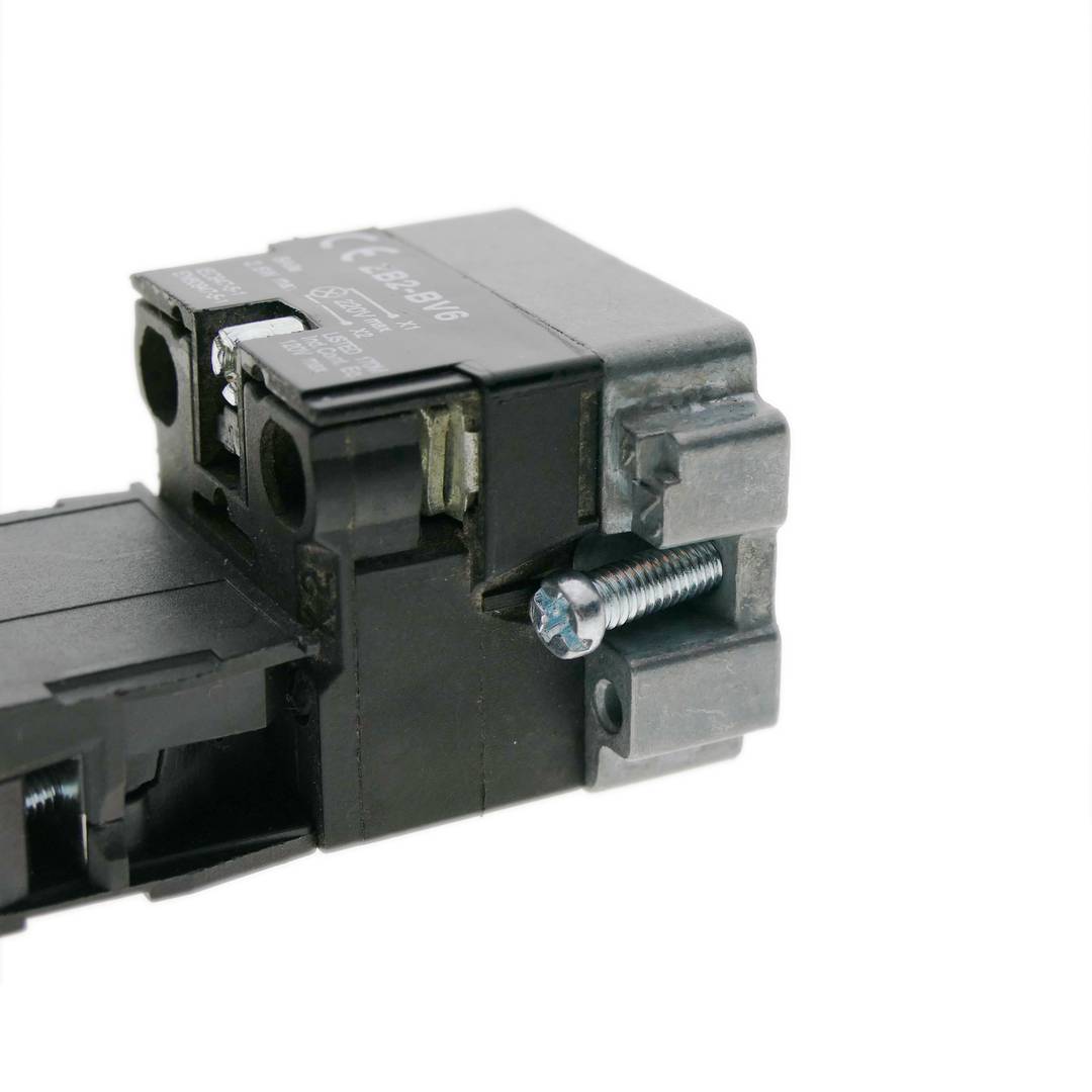 Comutador rotativo 22mm 400V 10A com trava de 2 posições com luz LED vermelha