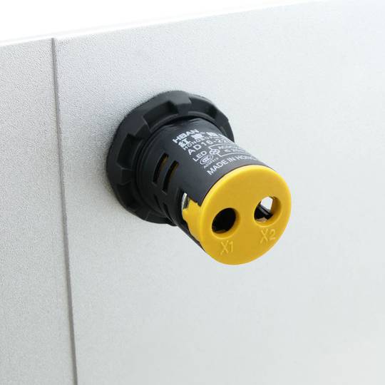 LED Pilot Licht 22mm für Bedienfelder 220 VAC gelb