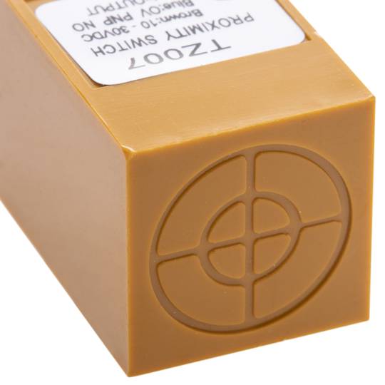 Approach proximity sensor inductive 10-30 VDC PNP NO