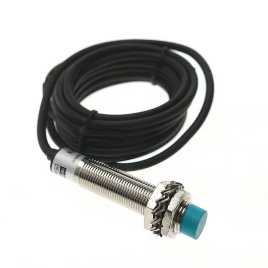 Induktiver Hochtemperatur-Näherungssensor Sn: 4 mm 6-36 VDC PNP NO M12