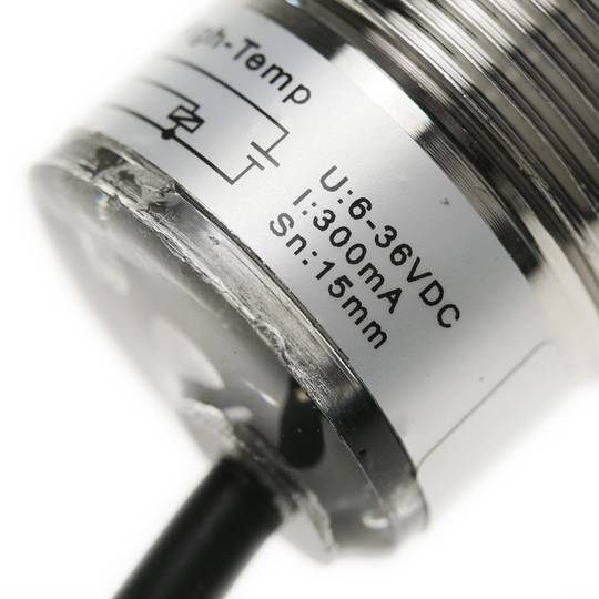 Sensor proximidad inductivo alta temperatura 68mm Sn:15mm 6-36 VDC PNP NO M30