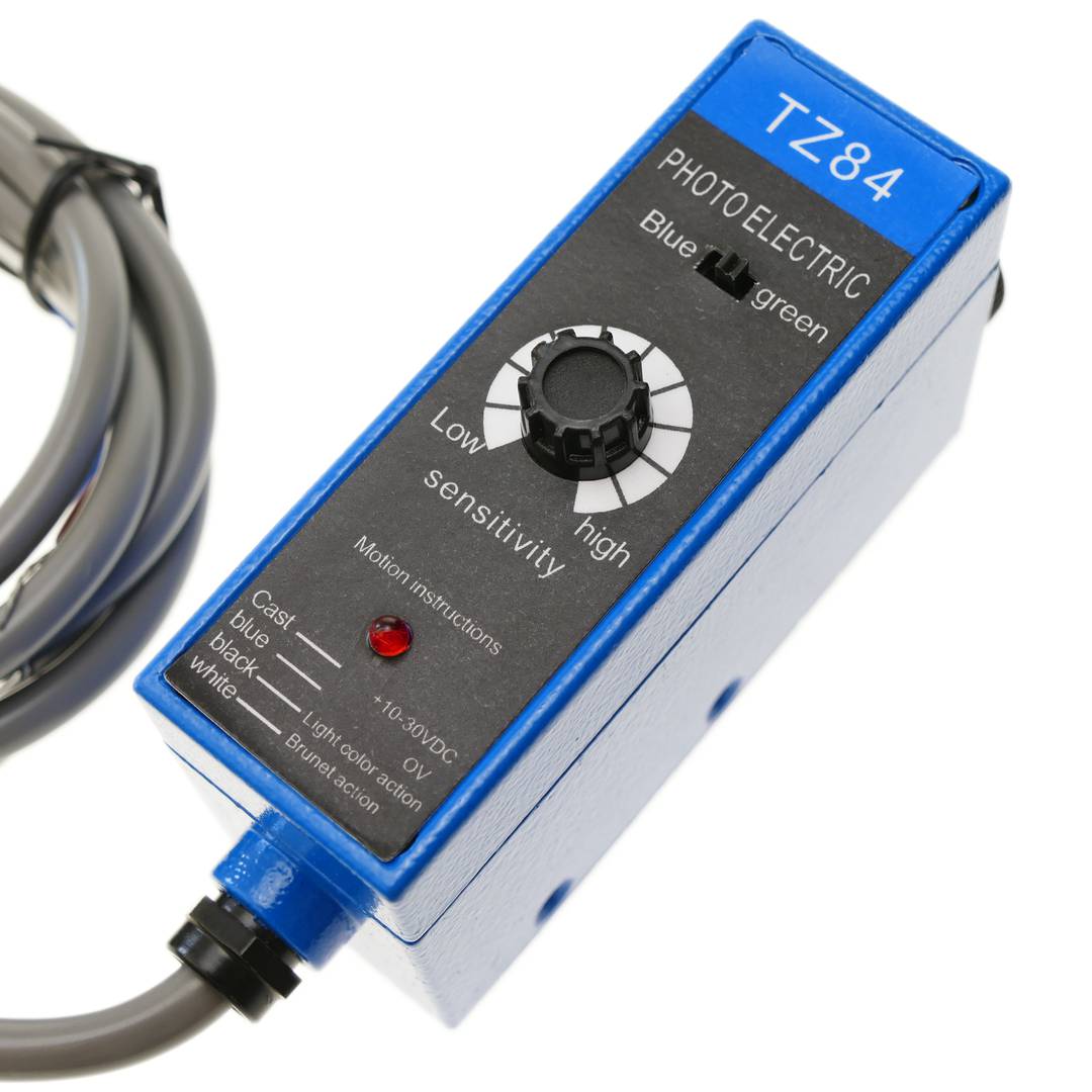 Sensor interruptor célula fotoeléctrica color 28x12x80mm 10-30VDC  autoreflexivo - Cablematic