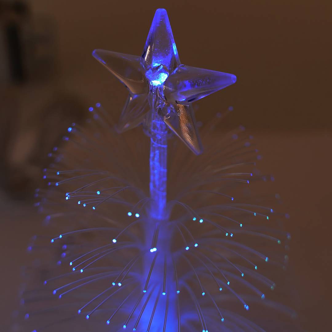 Fibras e 7 cores da árvore de Natal USB