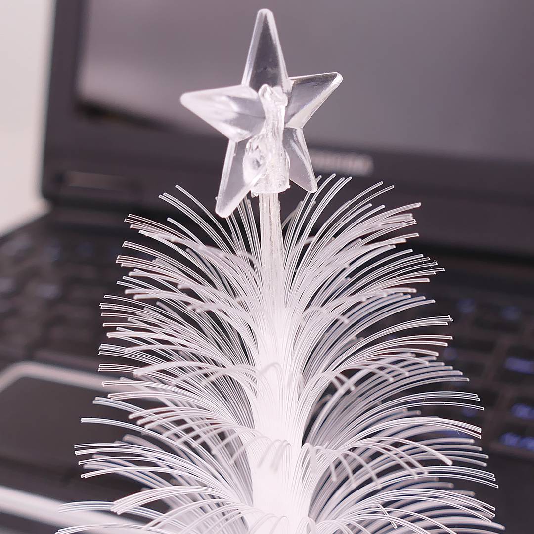 Fibras e 7 cores da árvore de Natal USB