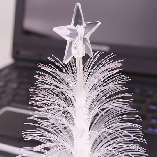 Fibras e 7 cores da árvore de Natal USB