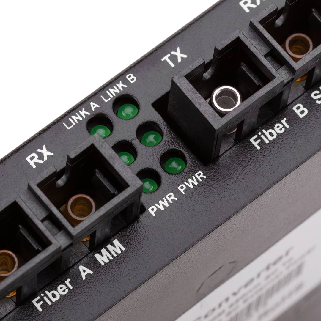 Multimode to single-mode fiber converter SC 100 Mbps from MM to SM