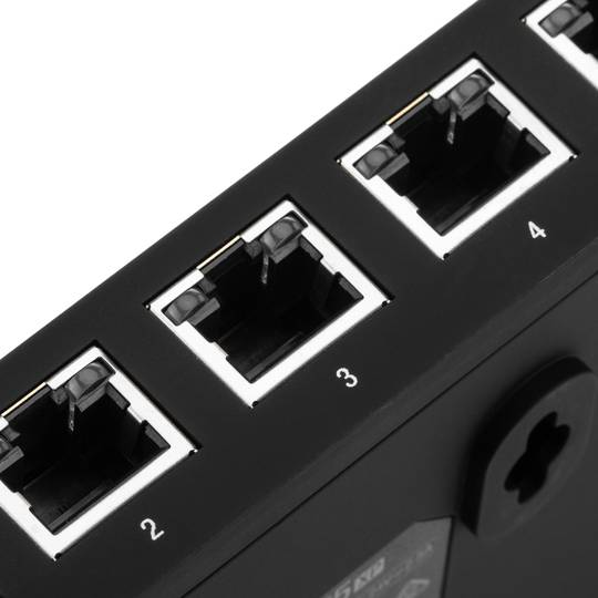 Interruttore Ubiquiti ES-5XP Edgeswitch 5XP Edgemax