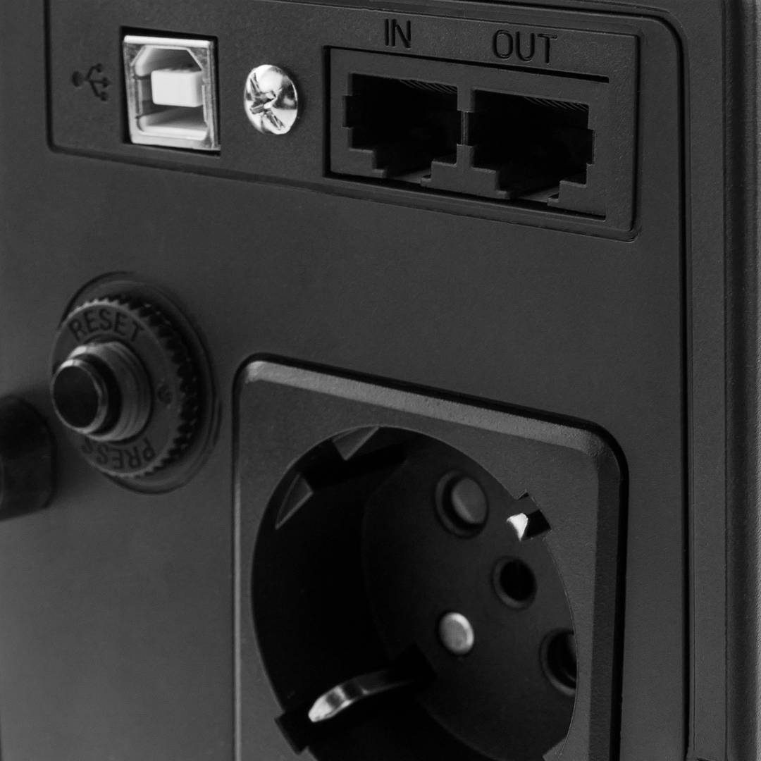 UPS linea interattiva Supra 900VA 480W con 2 schuko