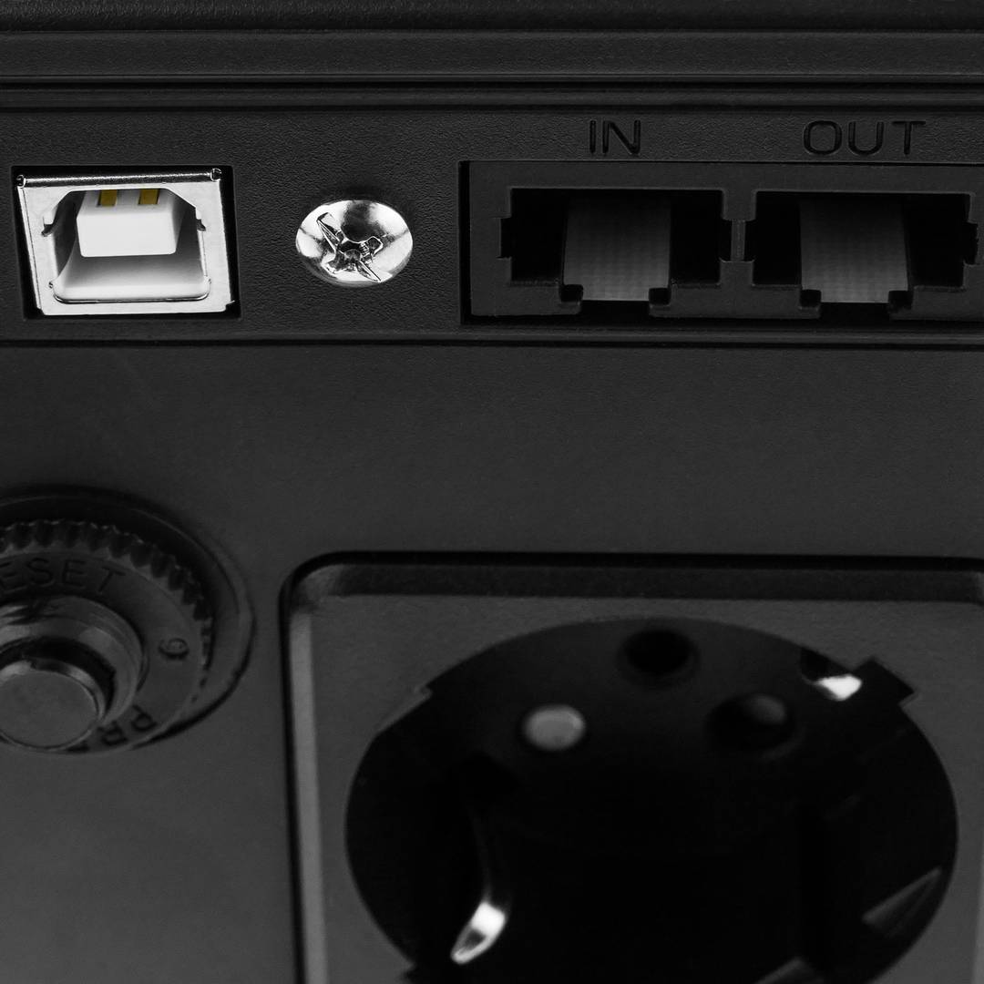 UPS linea interattiva Supra 900VA 480W con 2 schuko
