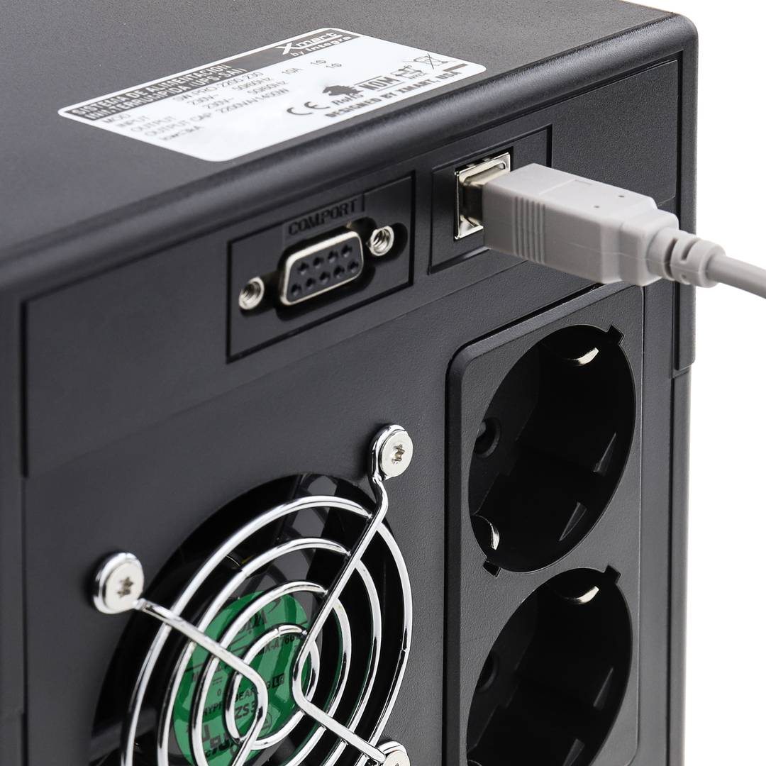 SW-PRO 2200VA 1400W sinusvormige lijn UPS met 4 schuko
