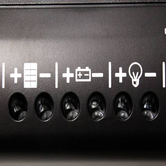 Regolatore per caricabatterie solare da 600W