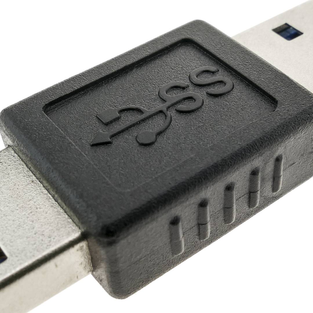 Adaptateur USB 3.0 (un mâle à un mâle)