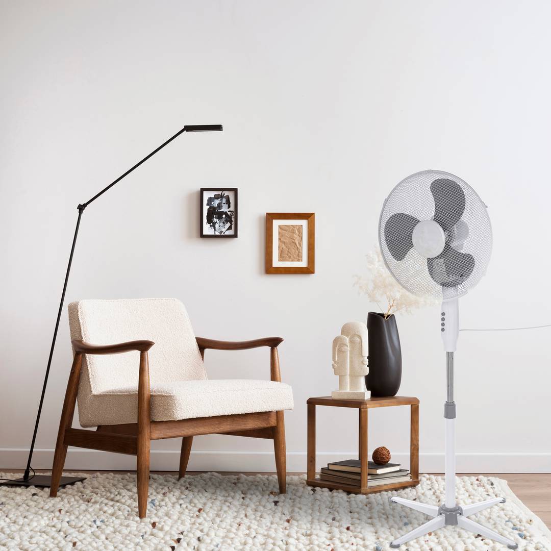 Oscillating standing fan, height adjustable, 3 speeds, 40 cm diameter, 45 W, white
