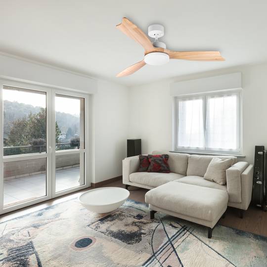 Ventilateur de plafond à pales claires et couleur bois avec commande, mode été/hiver, 6 vitesses programmables 20W 132 cm