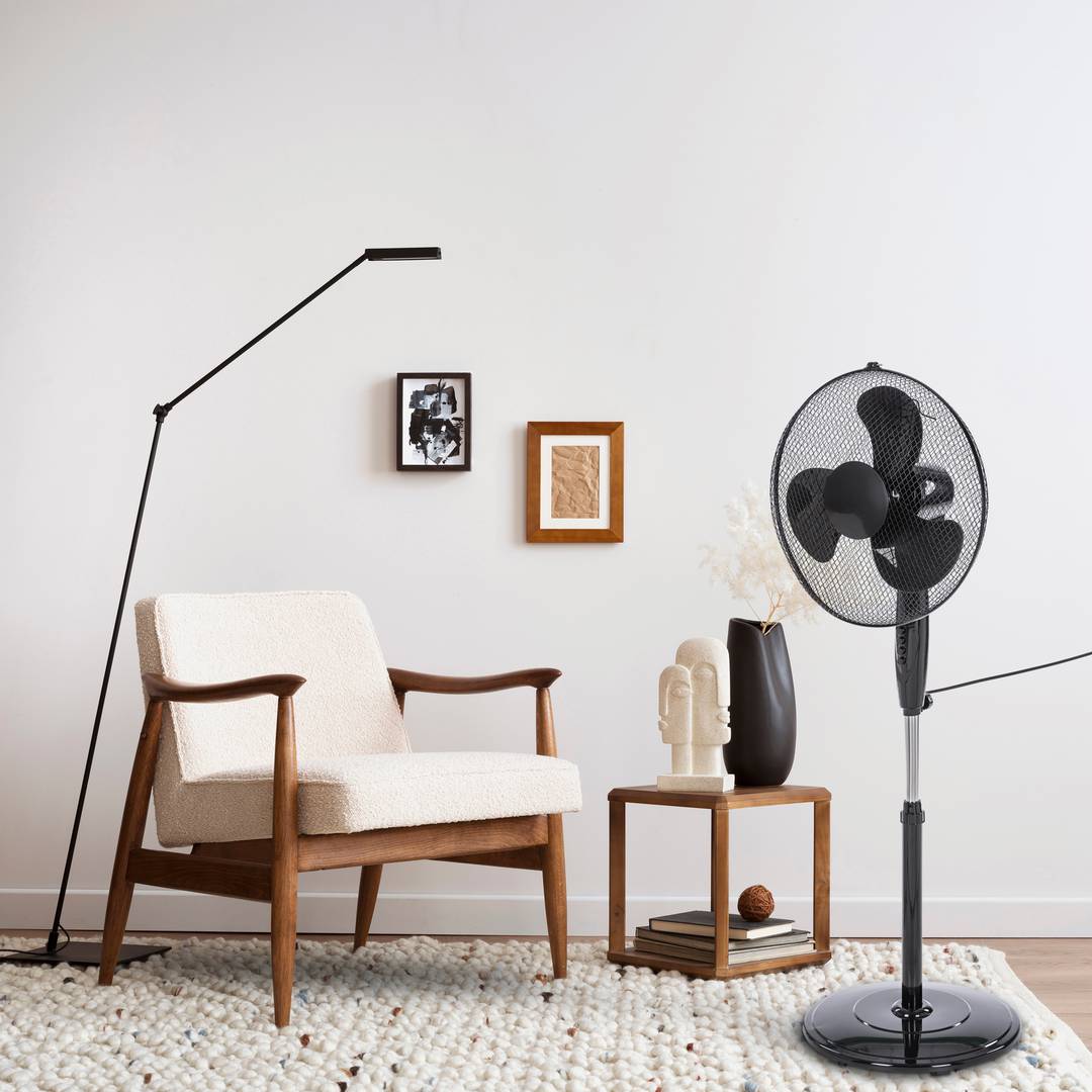 Wentylator stojący oscylacyjny z regulacją wysokości 3 prędkości średnica 40 cm 45 W kolor czarny