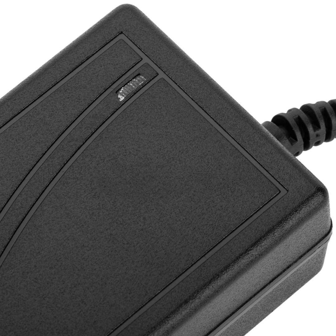 Fuente de alimentación de sobremesa 12VDC 3A
