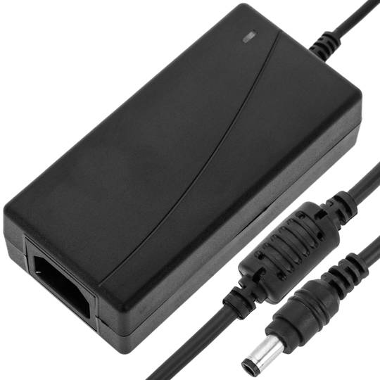 Desktopvoeding. 220 VAC-adapter bij 5 V en 5 A