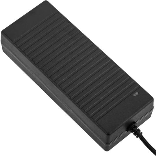 Netzteilversorgung von 220 VAC bis 12 VDC und 7A