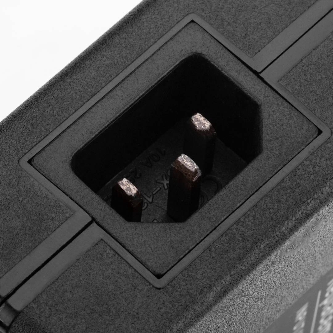 Netzteilversorgung von 220 VAC bis 12 VDC und 7A