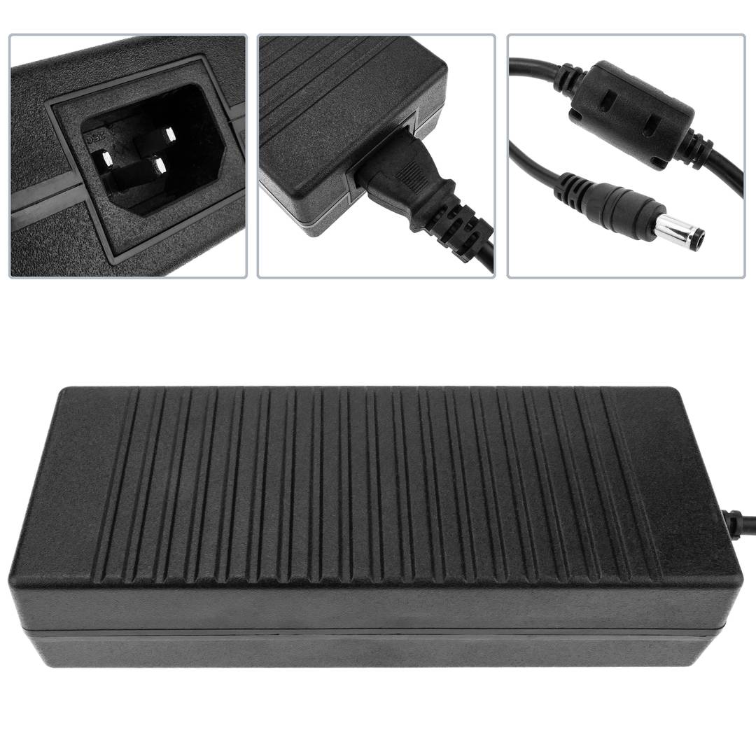 Desktopvoeding. 220 VAC-adapter bij 12 V en 10 A
