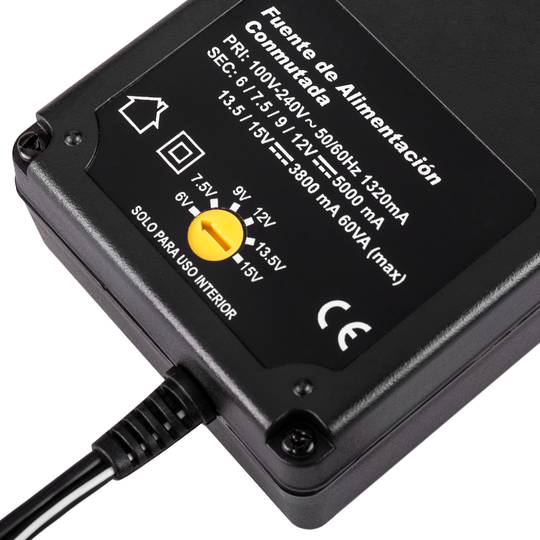 Alimentador universal 100-240 VAC a DC multi-voltatge 6 V a 15 V