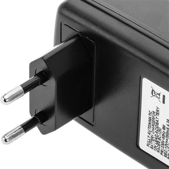 Inteligentna ładowarka 220-240 VAC do akumulatorów kwasowo-ołowiowych 12 V, prądu stałego, ze złączami typu Faston i diodą LED sygnalizującą ładowanie