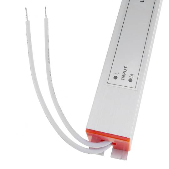 Industriële stroomvoorziening voor LED. 12VDC 5A. Grootte 18 x 352 x 15 mm