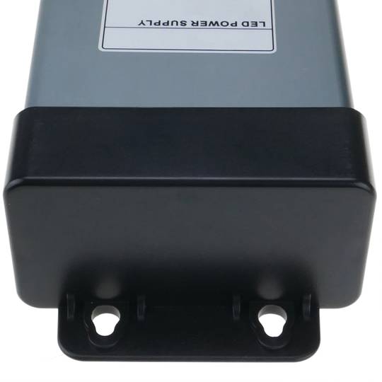Fuente de alimentación industrial de superficie 12VDC 20.8A. Tamaño 95 x 173 x 50 mm IP53