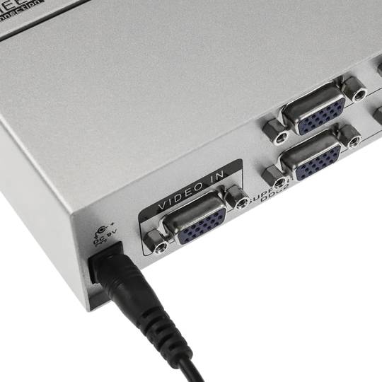 VGA 250 MHz 8-poorts videoversterker